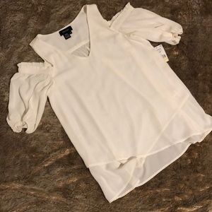 KAREN KANE NWT- cream peekaboo shoulder